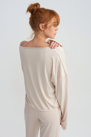 STUDIO LONGSLEEVE TOP - LATTE